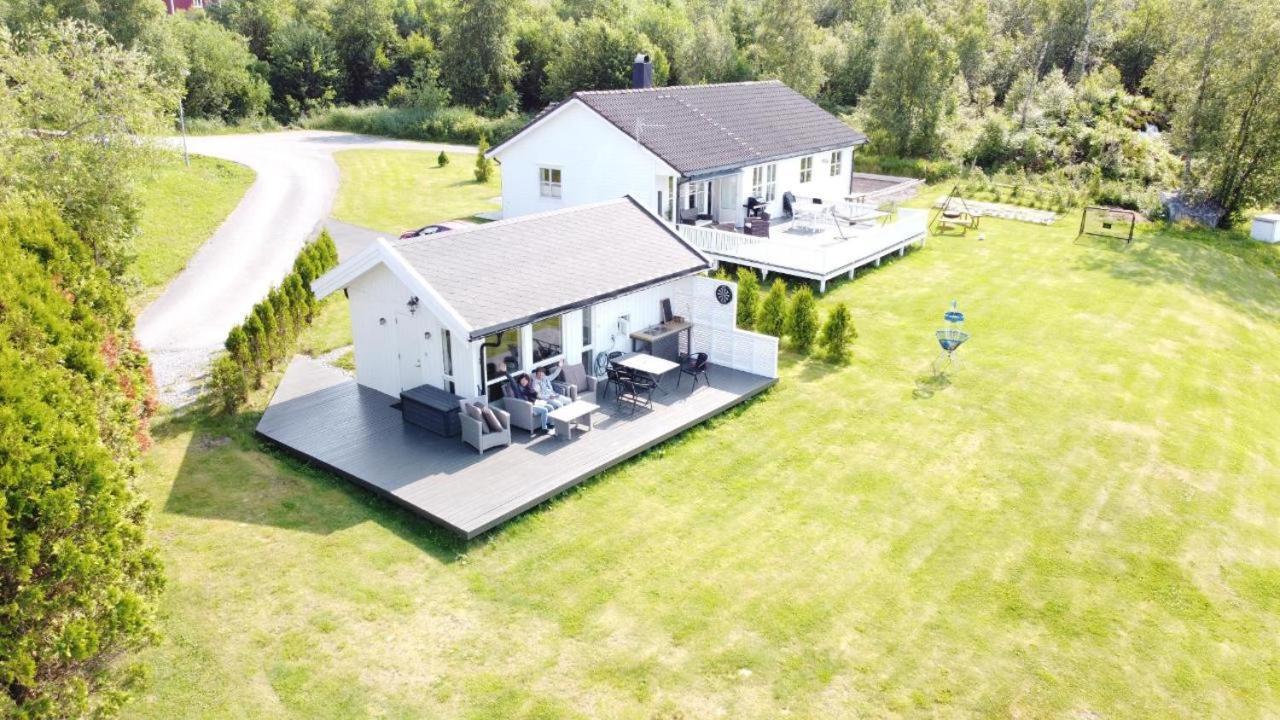 Feriehus Ved Sjoen Tomra Екстериор снимка